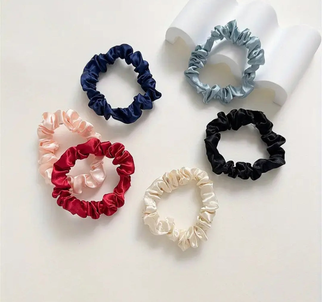 Set of 6 scrunchies, type A