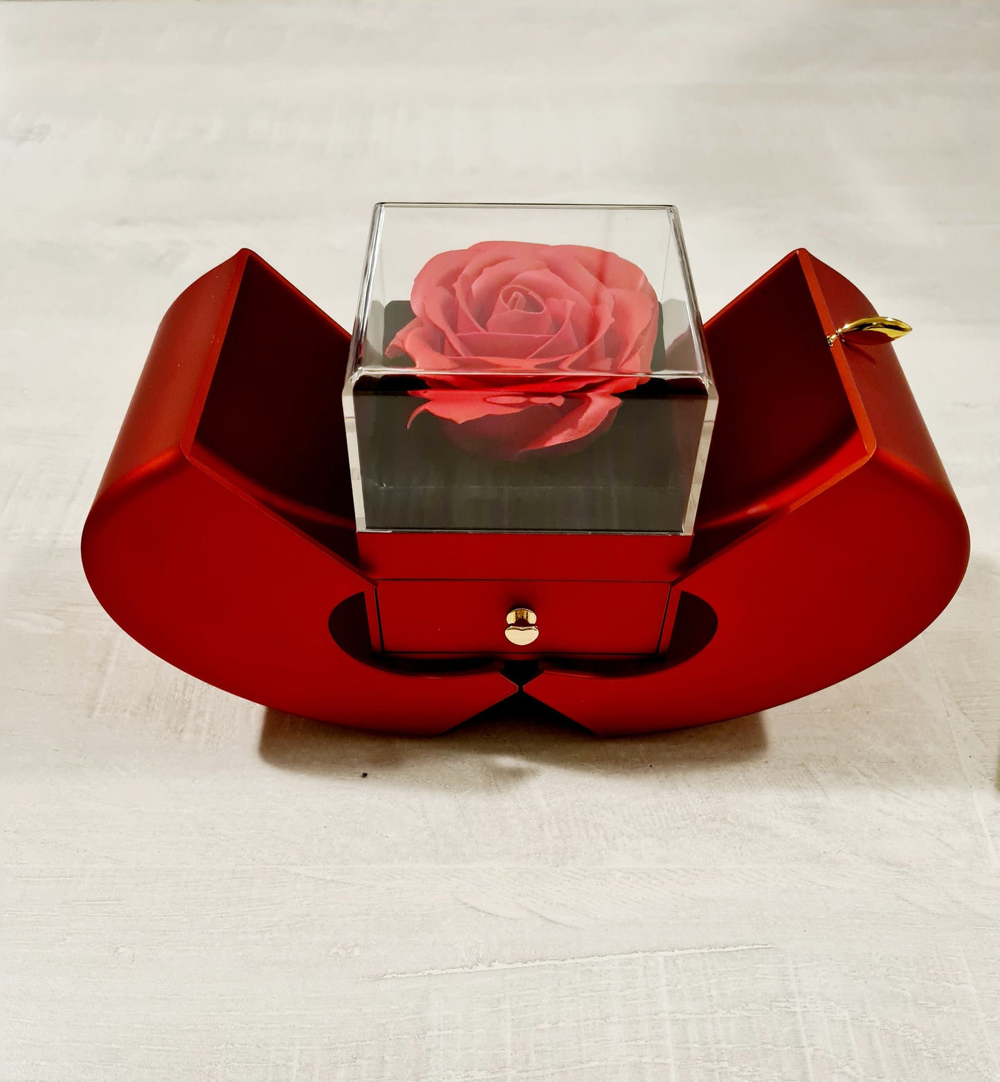 Heart-shaped gift for ring