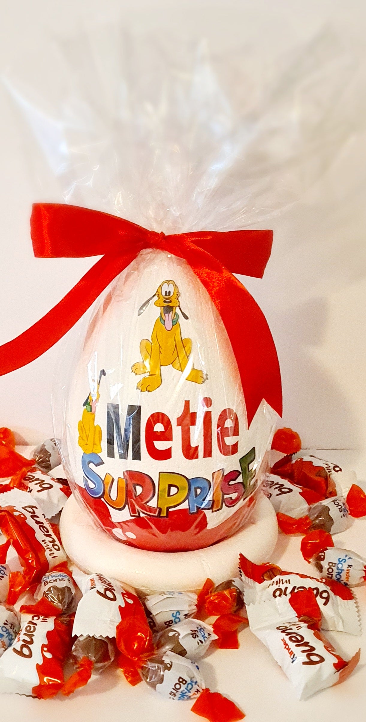 Surprise egg "own" theme