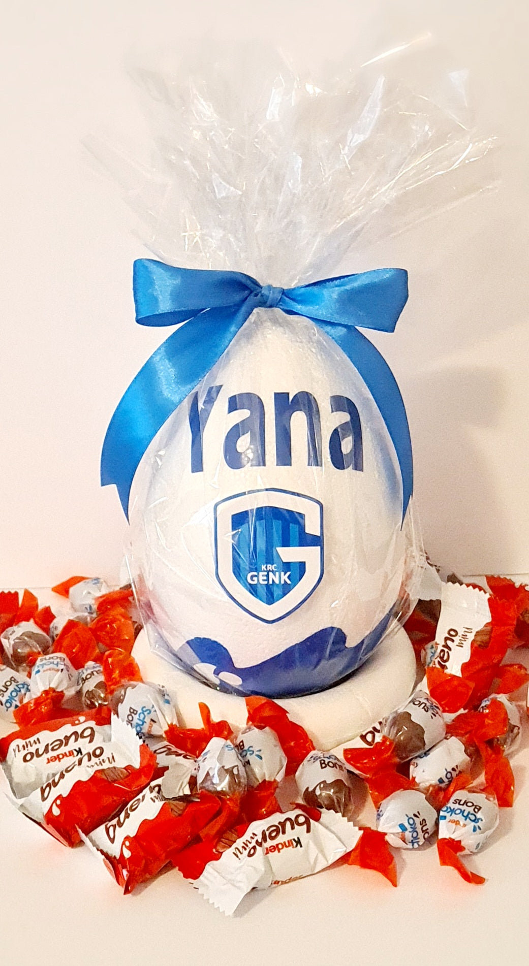 Surprise egg "own" theme