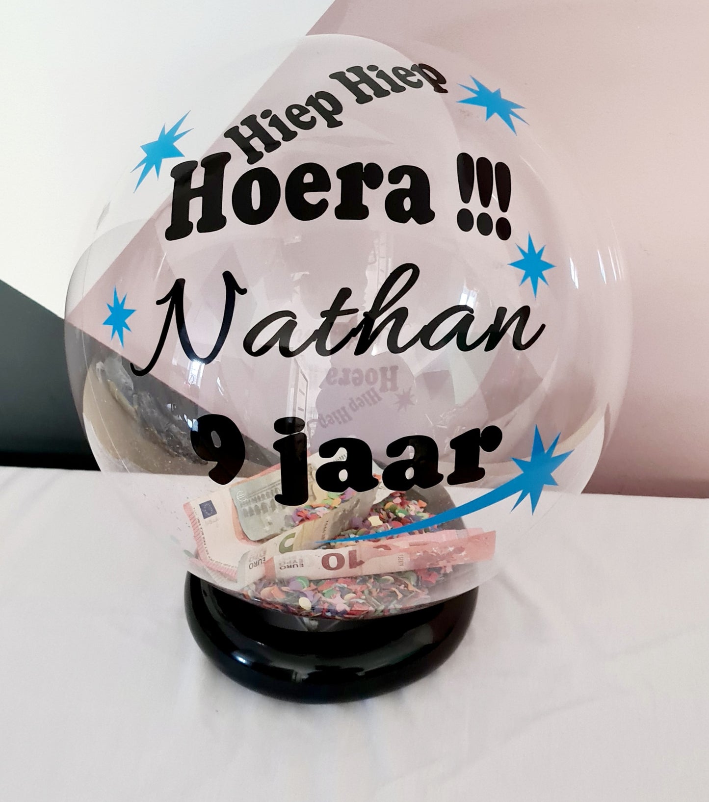 (Facebook only) Money gift balloon